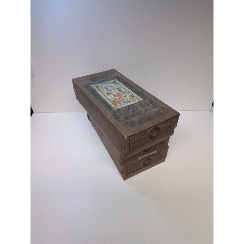 LOT DE BOITES FILATURE ALOST AVEC FILS