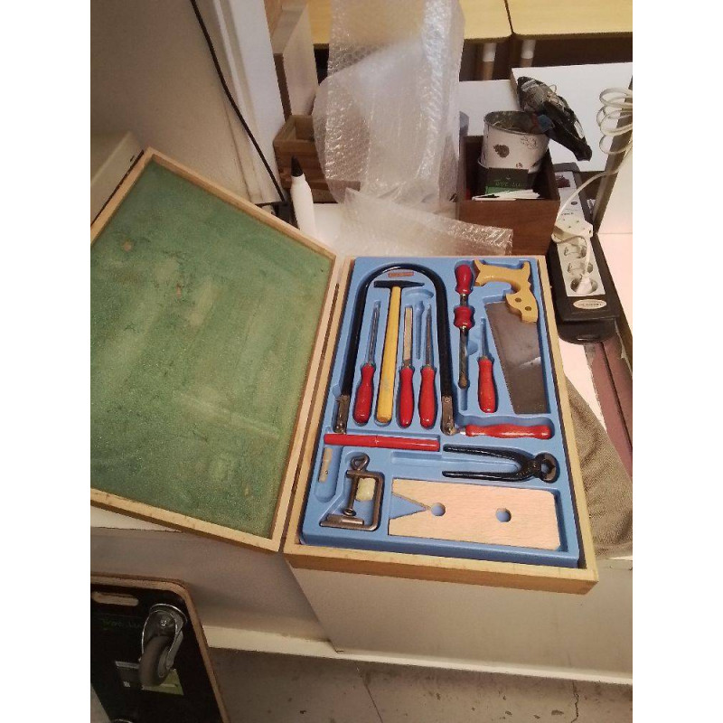BOITE OUTIL ENFANT VINTAGE