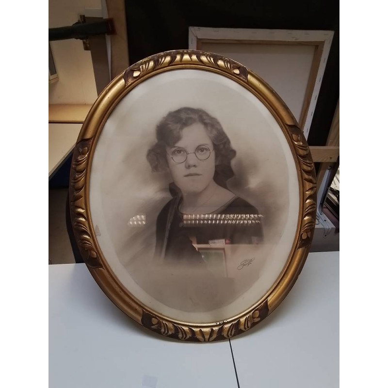 CADRE DORE OVALE AVEC PHOTO ANCIENNE