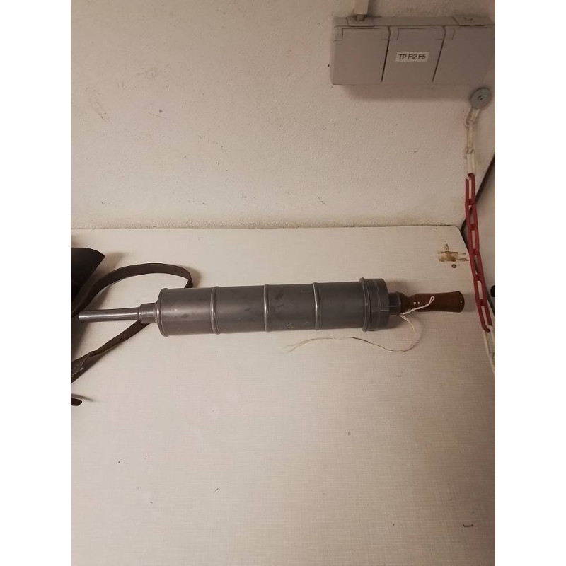 POUSSOIR A VIANDE ANCIEN