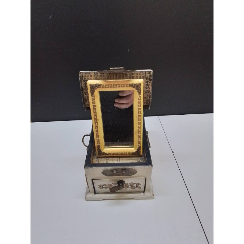 BOITE EN BOIS ASIATIQUE 