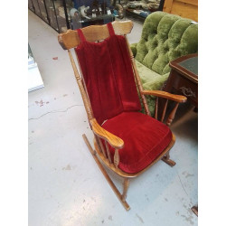 ROCKING CHAIR