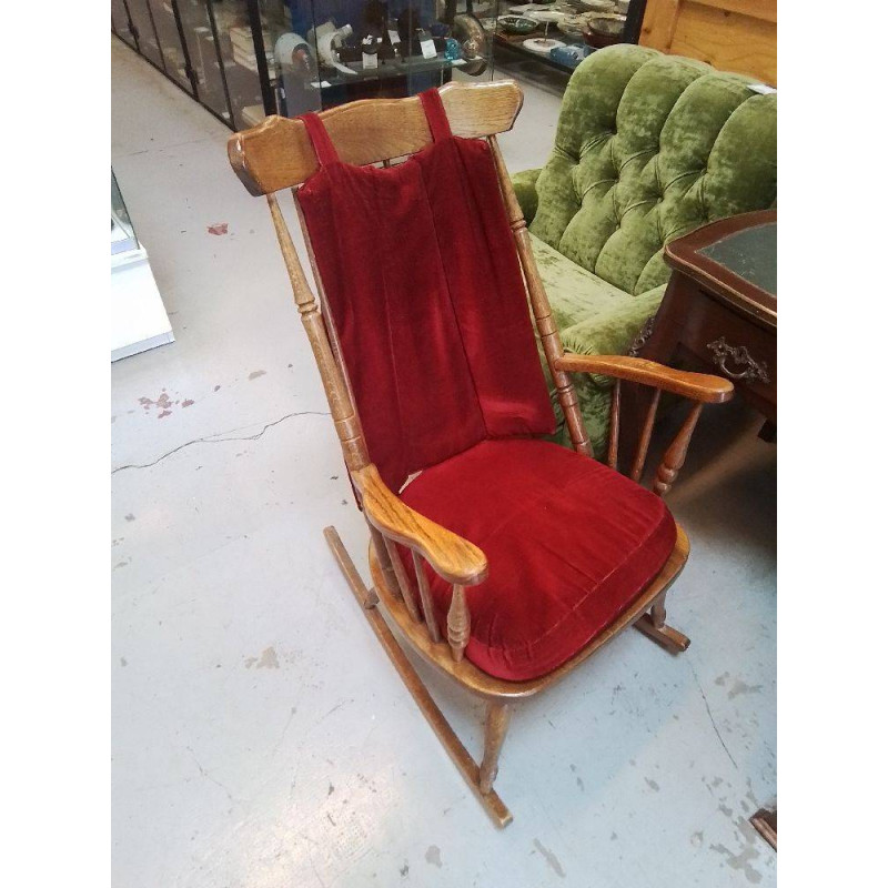 ROCKING CHAIR
