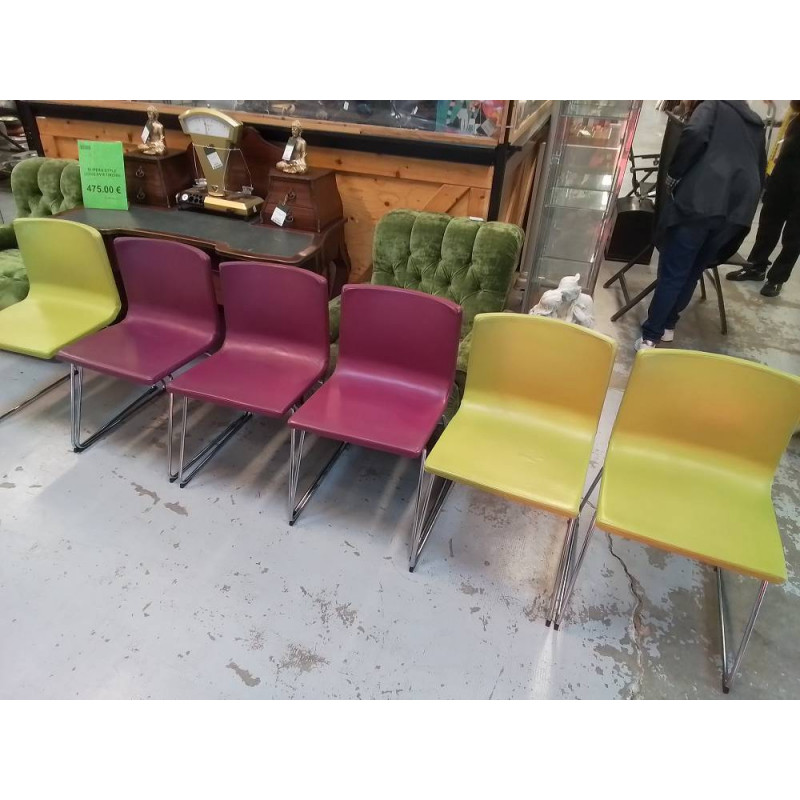 CHAISE MODERNE DE COULEUR LA PIECE 