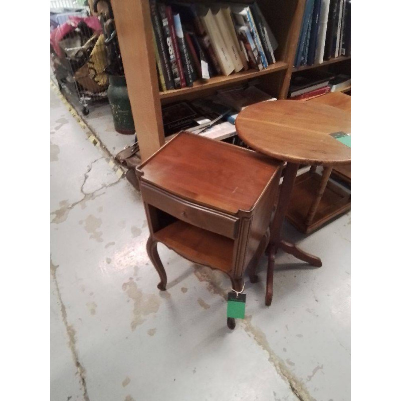 CHEVET EN BOIS STYLE LOUIS XV 1 TIROIR 