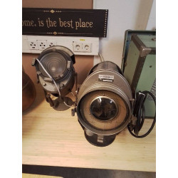 PROJECTEUR EN METAL VINTAGE 