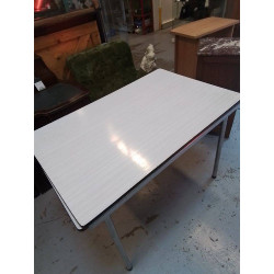 TABLE FORMICA BLANCHE 