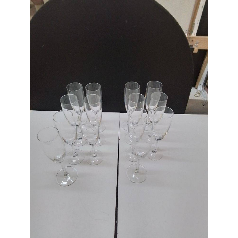 LOT FLÛTES A CHAMPAGNE LA PIECE