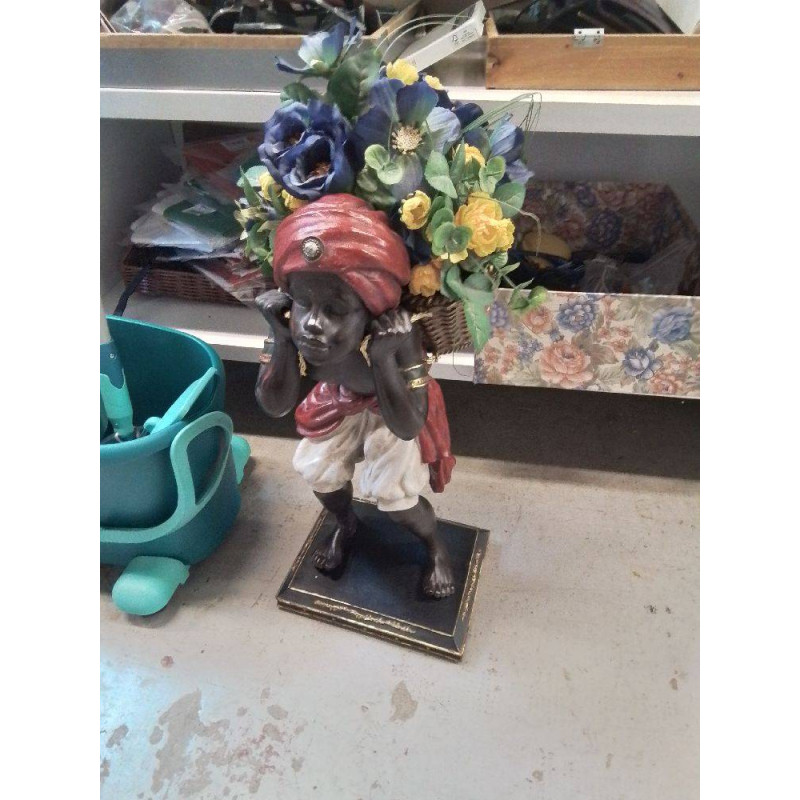 STATUETTE PORTE PLANTES