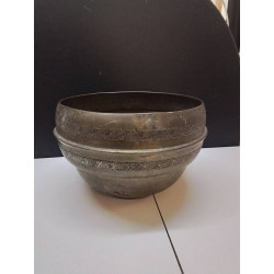 CACHE POT METAL