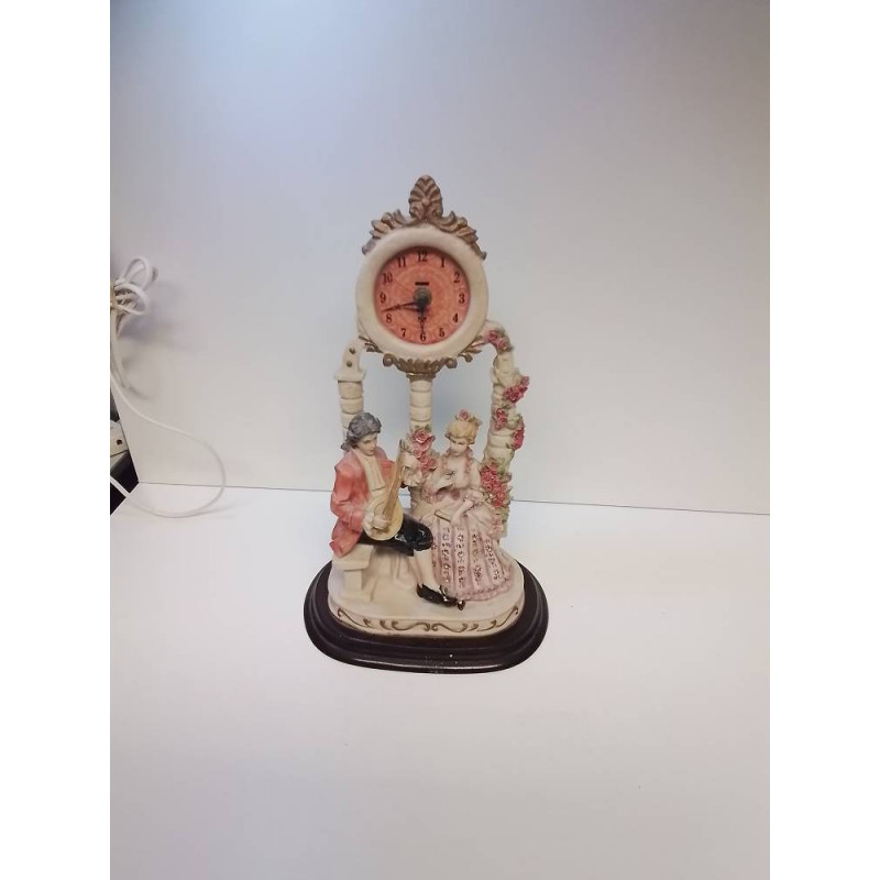STATUETTE COUPLE HORLOGE