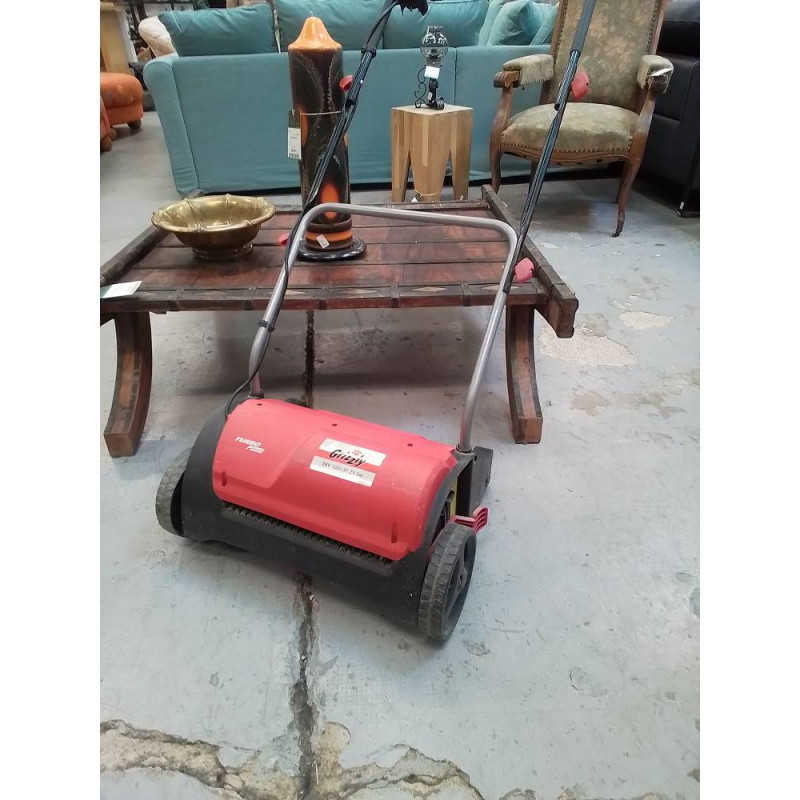 SCARIFICATEUR MANUEL GRIZZLY 