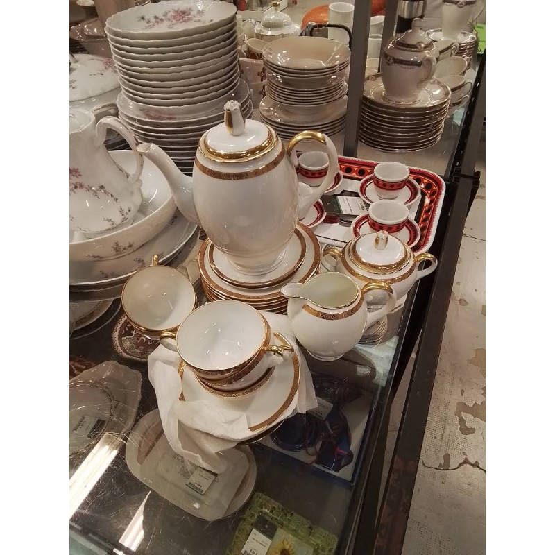 SERVICE A CAFE BORD DORE 