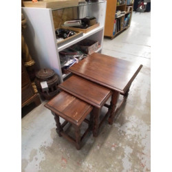 TABLE GIGOGNES 