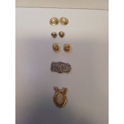 BIJOUX DIVERS LA PIECE 
