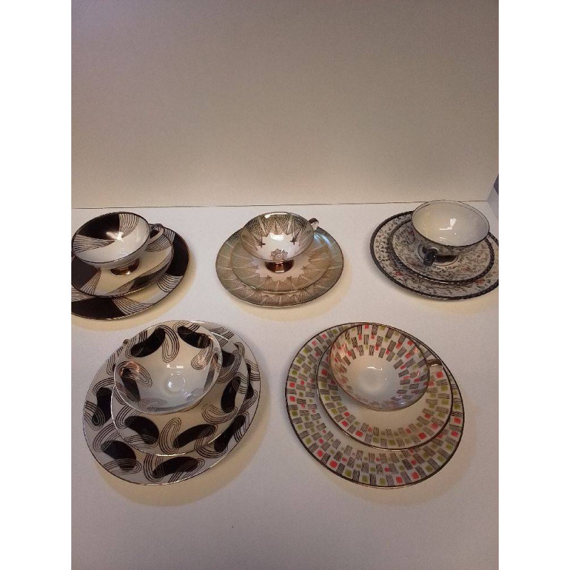 LOT DE TASSES DIVERS 