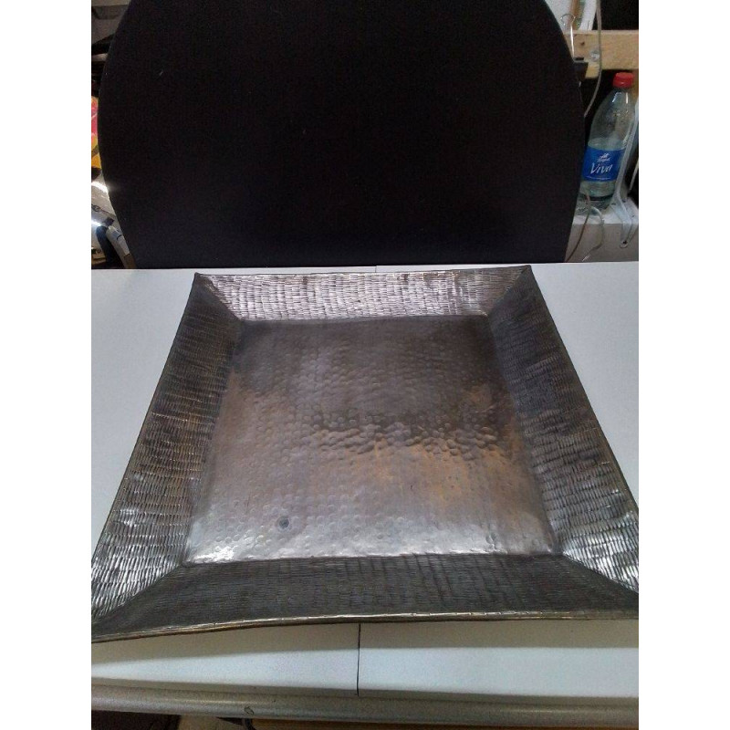 PLAT METAL MARTELÉ 