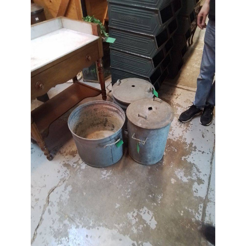 POT METAL DIVERS 