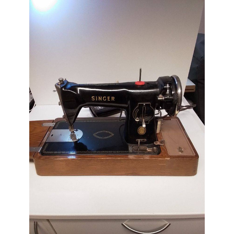 MACHINE A COUDRE SINGER 