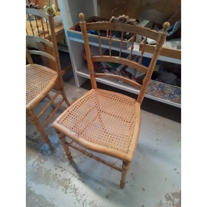 CHAISE ANCIENNE A CANNAGE 