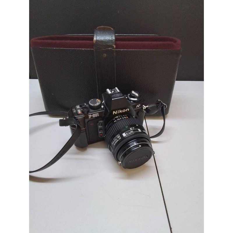 APPAREIL PHOTO NIKON F 501 AVEC ACCESSOIRES 