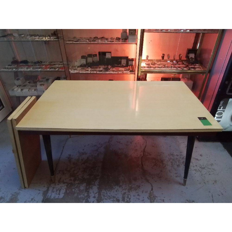 TABLE EN FORMICA ET 2 RALLONGES