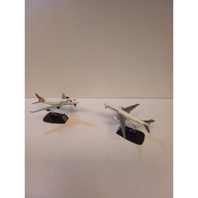 AVION MINIATURE LA PIECE 