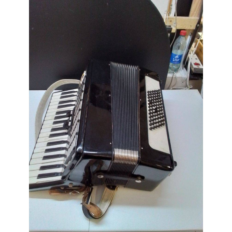 ACCORDÉON NOIR 
