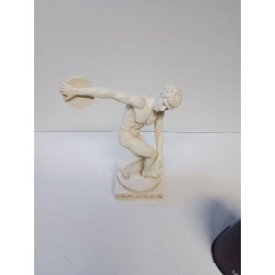STATUETTE HOMME AVEC DISQUE 