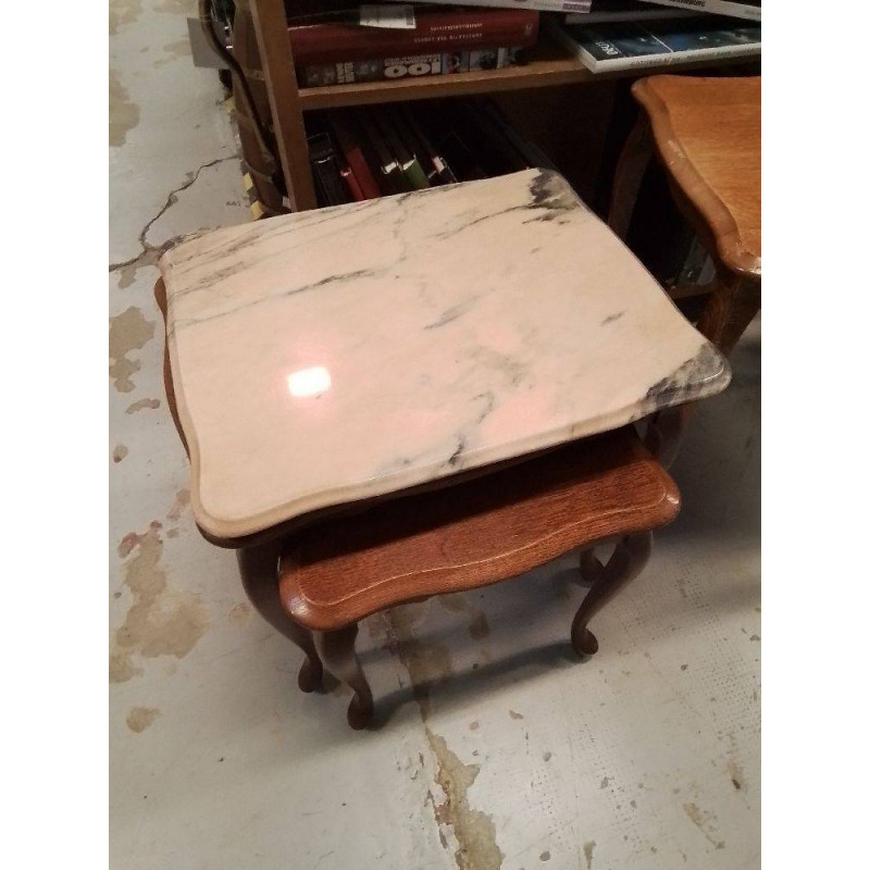 TABLE GIGOGNES DESSUS MARBRE 