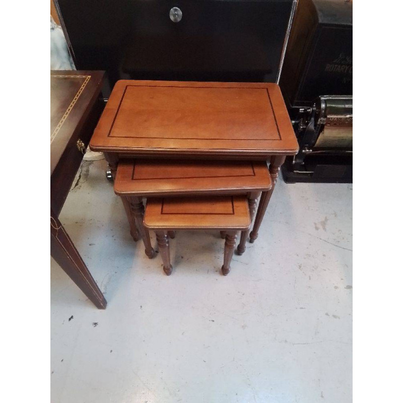 TABLE GIGOGNE EN BOIS