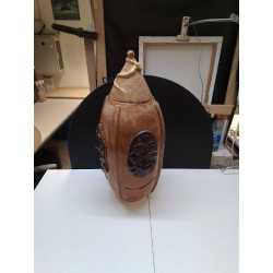 POT COUVERT SIGNÉE 