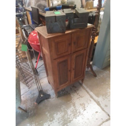MEUBLE D’APPOINT 4 PORTES