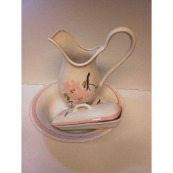 NÉCESSAIRE DE TOILETTE 