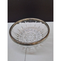 PLAT EN VERRE CISELE 