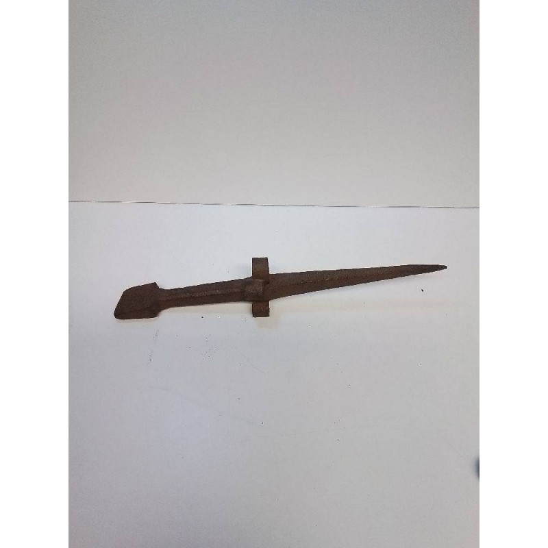 ENCLUME A FAUX ANCIENNE