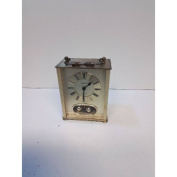 HORLOGE A QUARTZ STAGER