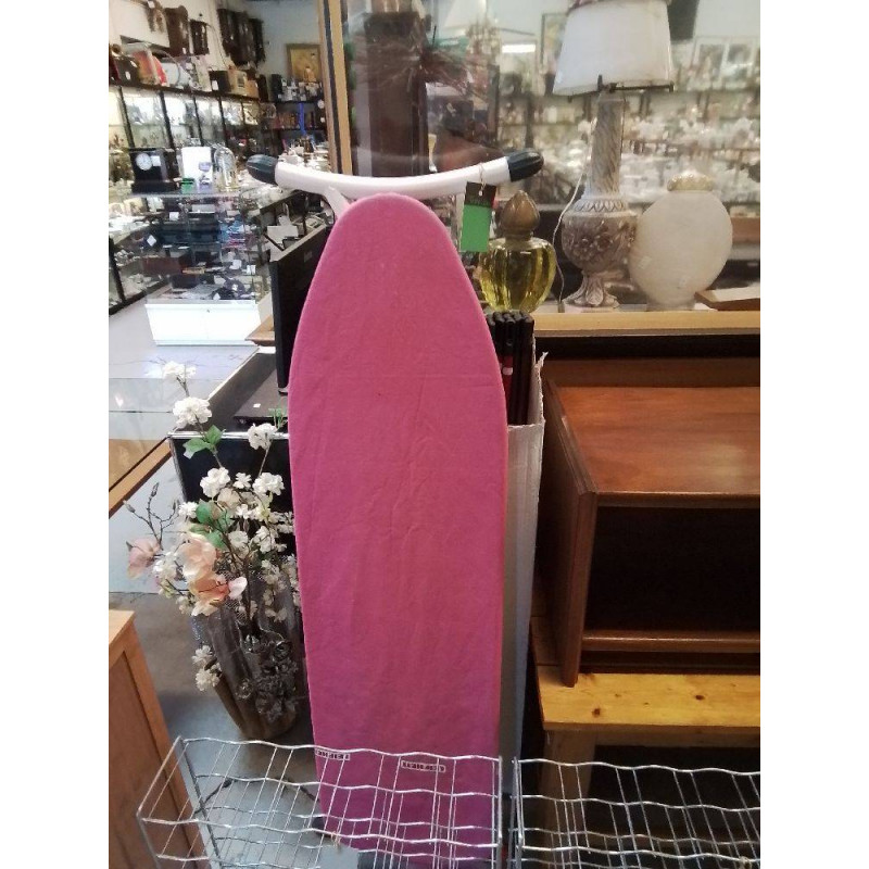 TABLE À REPASSER ROSE