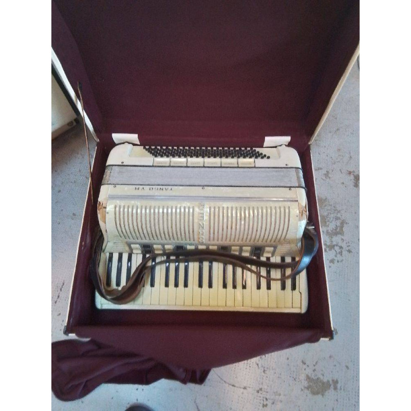 ACCORDÉON HOHNER EN L’ETAT