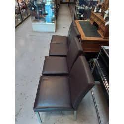 LOT 4 CHAISES ASSISES CUIR