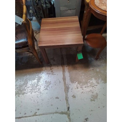TABLE BASSE CARRE