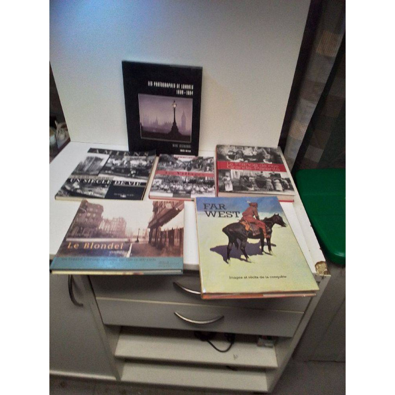 LIVRE VOYAGE VILLE