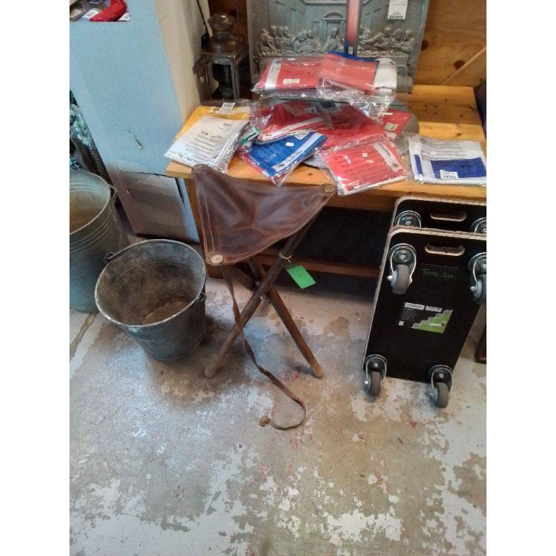 SIEGE PLIABLE ASSISE CUIR