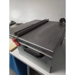 SCIE A TABLE 