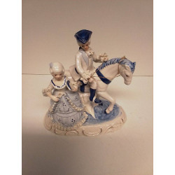 FIGURINE EN PORCELAINE...