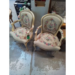 FAUTEUIL STYLE LOUIS XV...