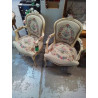FAUTEUIL STYLE LOUIS XV TISSU BLANC 