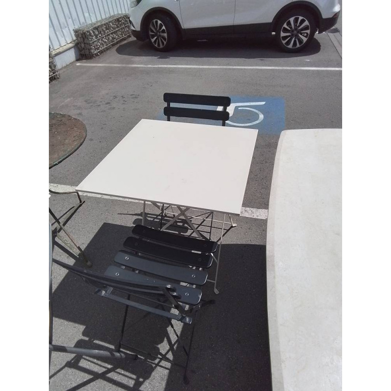 SALON DE JARDIN 1 TABLE 2 CHAISES
