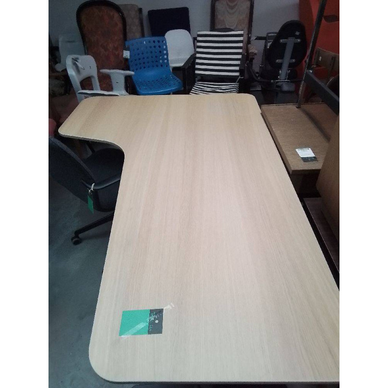 BUREAU D ANGLE 