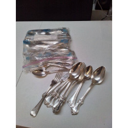 LOT COUVERTS METAL ARGENTÉ 